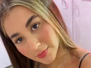 Xlovecam Free Live Porn of ChloeRona