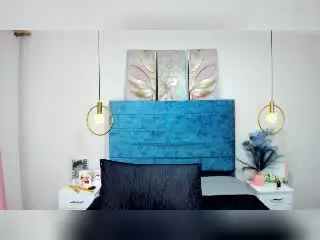 Xlovecam Live Sex of NoemiSky