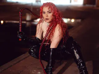 Xlovecam Free Live Porn of CatheKinkySwitch