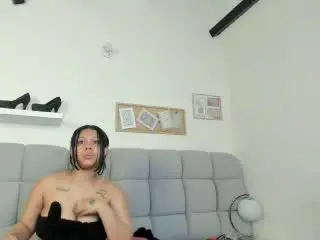 Xlovecam Private Sex Chat of EroticXSins