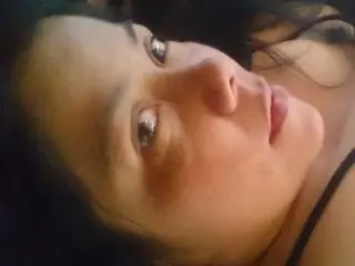 Xlovecam Live Sex of MirandaMilf69