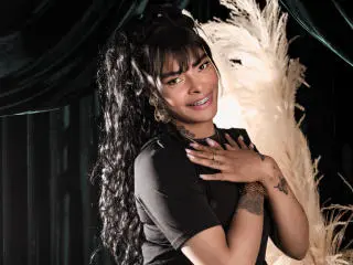 Xlovecam Live Porn of EmmaEbony