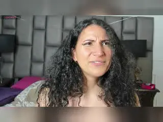 Xlovecam Nude Webcam of LunaMontoya