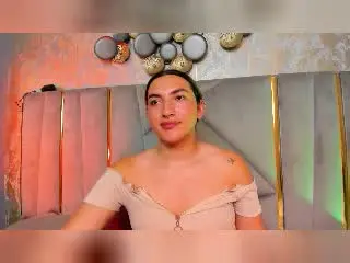 Xlovecam Watch Live Sex Cams of TommyTS