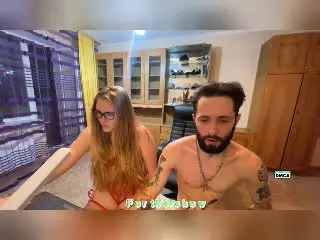 Xlovecam Free Porn Cam of MikeAndAnna