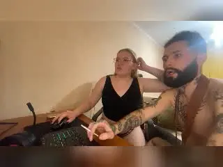 Xlovecam Sex Chat of MikeAndAnna