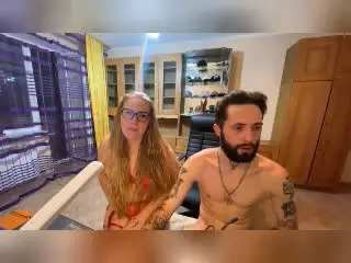 Xlovecam Adult Webcam of MikeAndAnna