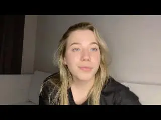 Xlovecam Private Sex Chat of EmberSexy