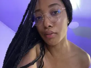 Xlovecam Sex Chat of EsmeraldaRoe