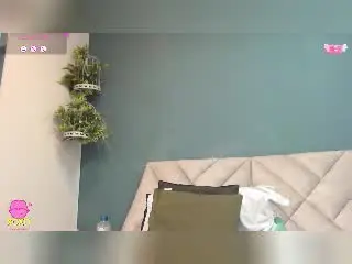 Xlovecam Live Sex Cam of SharissWillian