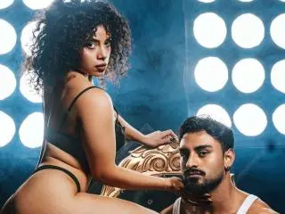 Xlovecam Live Sex of IvannaAndFriend