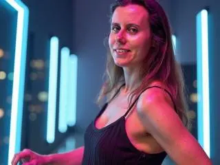 Xlovecam Sex Chat of LizzySparkle