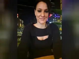 Xlovecam Adult Webcam of JoliDanielle