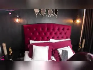 Xlovecam Sex Chat of LaiaJonnes