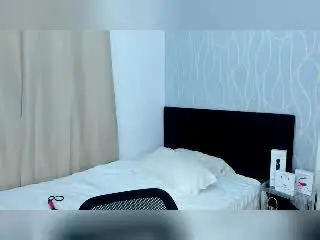 Xlovecam Watch Live Sex Cams of EmilyValk