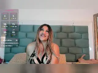 Xlovecam Adult Webcam of MiaMancini