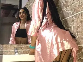 Xlovecam Private Sex Chat of SexyHannaD