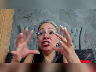 Xlovecam Watch Live Sex Cams of LailaCastillo