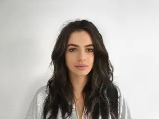 Xlovecam Live Sex Cam of CarliHot