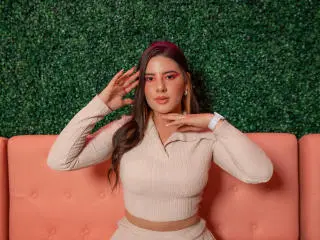 Xlovecam Free Porn Cam of EmmaM