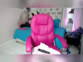 Xlovecam Free Porn Cam of KeyraMiller