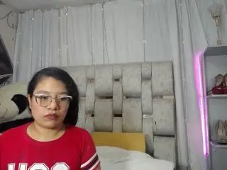 Xlovecam Nude Webcam of KeyraMiller