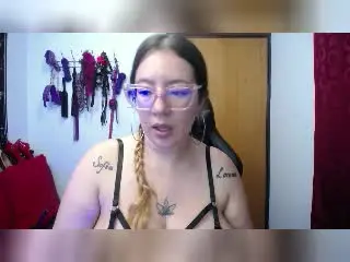 Xlovecam Nude Webcam of HollyManziniBBW