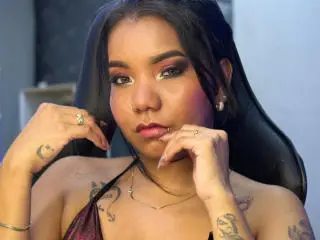 Xlovecam Sex Chat of ElizabethSuaan