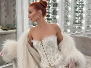 Xlovecam Sex Cam of MiraGi