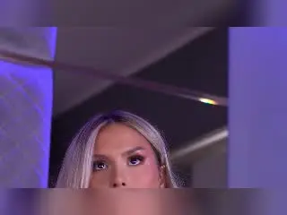 Xlovecam Free Live Porn of SelenaVoss