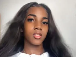 Xlovecam Free Porn Cam of MiaDeseo