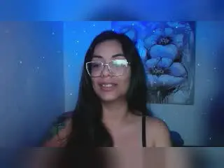 Xlovecam Free Live Porn of MikeAndLunaa