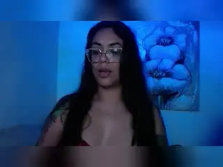 Xlovecam Adult Video Chat of MikeAndLunaa