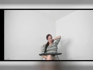 Xlovecam Nude Webcam of Thalyna