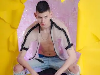 Xlovecam Live Sex Cam of JeanKarloLeone