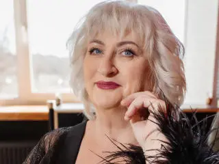 Xlovecam Free Porn Cam of LolkaAlyss