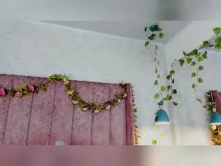 Xlovecam Free Live Porn of AnyaJay