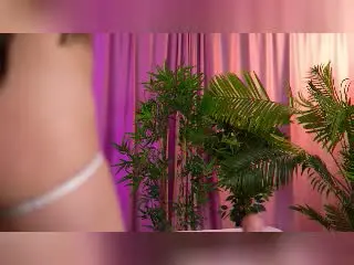 Xlovecam Private Sex Chat of LalaRoze