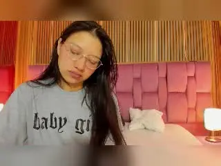 Xlovecam Adult Video Chat of SophieDelaney