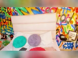 Xlovecam Watch Live Sex Cams of LianaBernocchi