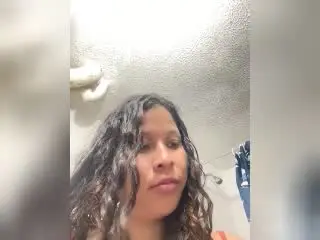 Xlovecam Free Live Porn of ShairaBeauchene