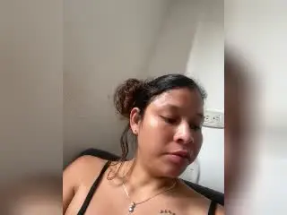 Xlovecam Live Porn of ShairaBeauchene