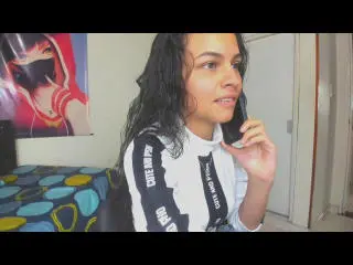 Xlovecam Live Sex of CanelitaRousse