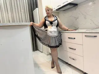 Xlovecam Adult Video Chat of RoxanaBBW