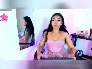 Xlovecam Sex Chat of TracyLambo