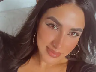 Xlovecam Private Sex Chat of AlanaHarris
