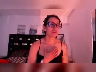 Xlovecam Live Sex Cam of ZarayFeet