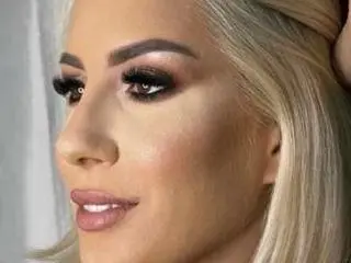 Xlovecam Sex Chat of LanieHotXX