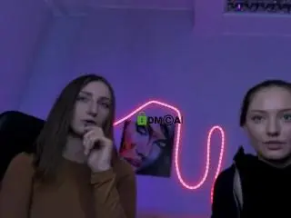 Xlovecam Free Live Porn of EvaYNiki