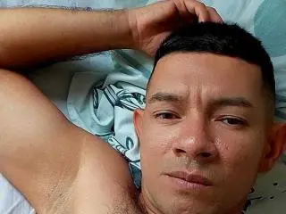 Xlovecam Adult Video Chat of NoahWolf